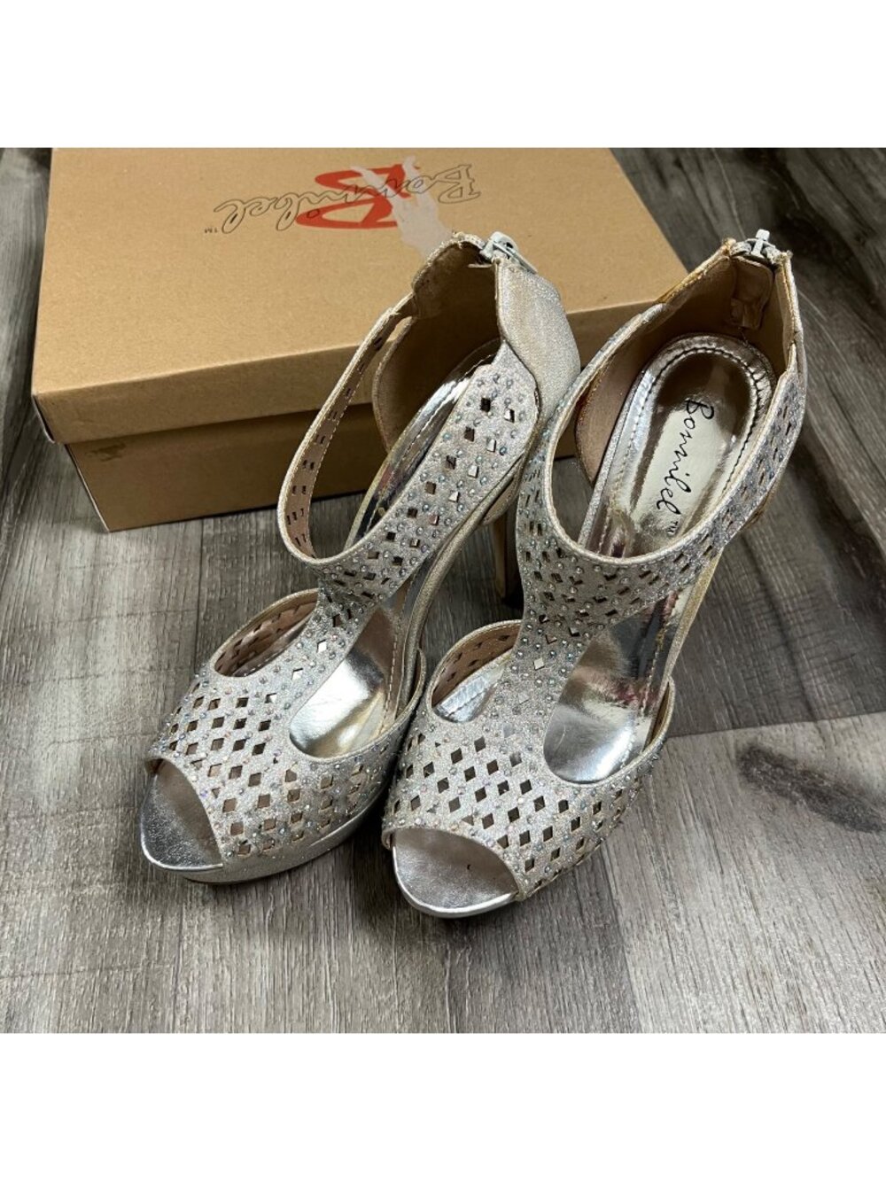 Bonnibel Trio Marlyn Open Toe High Stilleto Heel Shoes Silver Women’s Size 9